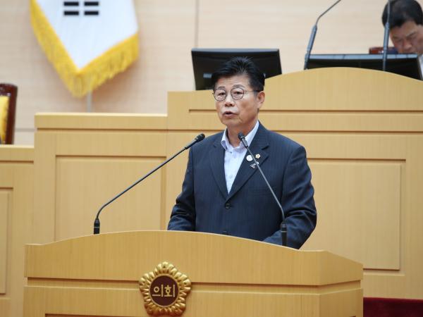 제374회 임시회 제1차 본회의 첨부이미지 : 23년09월05일 제374회 임시회 제1차 본회의 - 045.jpg