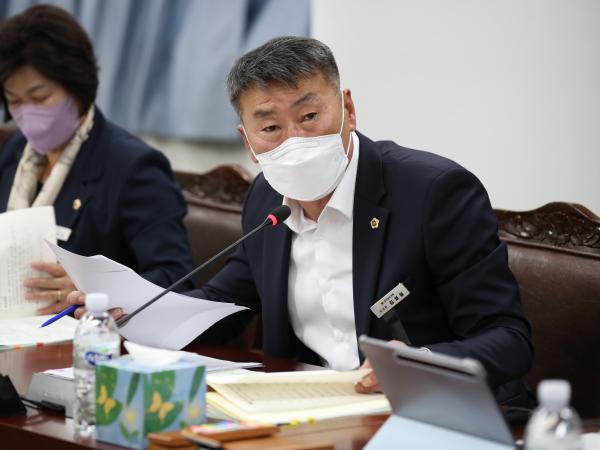 제367회 정례회 보건복지환경위원회 행정사무감사 첨부이미지 : 22년11월02일 제367회 정례회 보건복지환경위원회 행정사무감사 - 004.jpg