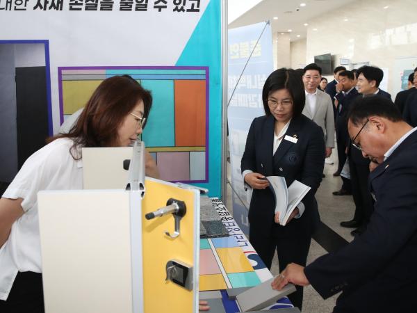 전남교육청 교육물품박람회 개막식 첨부이미지 : 23년06월28일 전남교육청 교육물품박람회 개막식 - 057.jpg