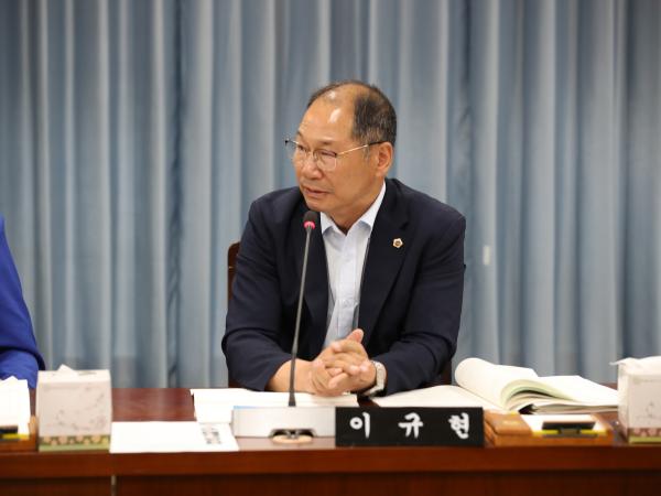 제372회 정례회 농수산위원회 결산 승인 등 회의