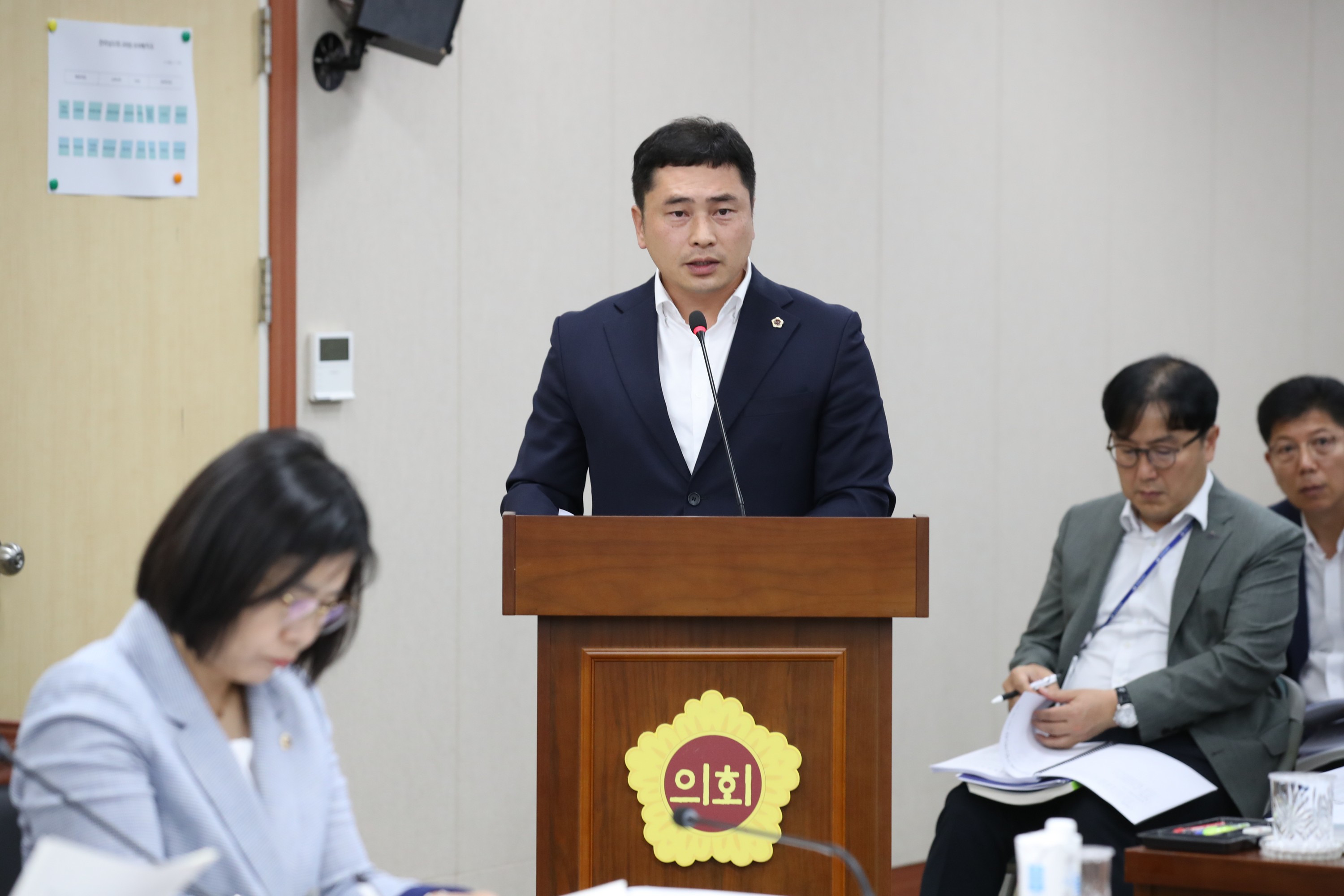 제373회 임시회 교육위원회 회의 첨부이미지 : 23년07월17일 제373회 임시회 교육위원회 회의 - 036.jpg