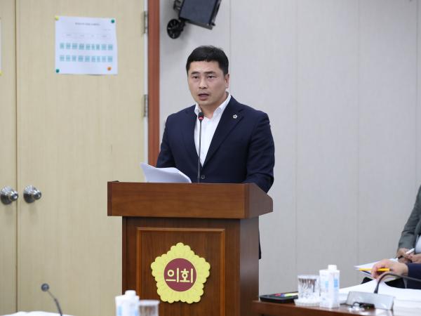 제373회 임시회 교육위원회 회의 첨부이미지 : 23년07월17일 제373회 임시회 교육위원회 회의 - 037.jpg