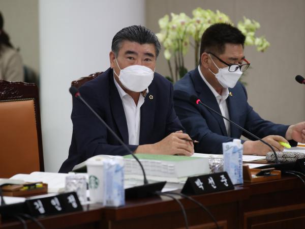 전라남도 2022년 제1회 추가경정예산안 심사 첨부이미지 : 22년07월26일 2022년 제1회 추경 예산안 심사 - 046.jpg