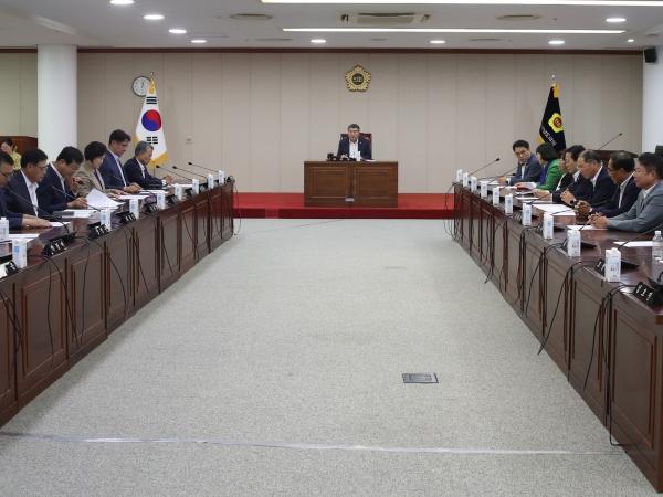제12대 2기 예산결산특별위원회 회의 첨부이미지 : 23년07월20일 제12대 2기 예산결산특별위원회 회의 - 010.jpg