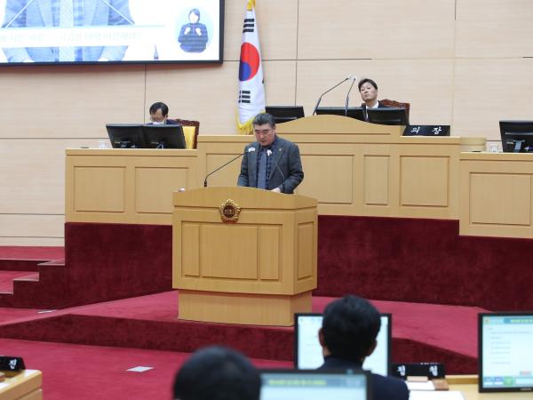 제368회 임시회 제1차 본회의 첨부이미지 : 23년02월01일 제368회 임시회 제1차 본회의 - 082.jpg
