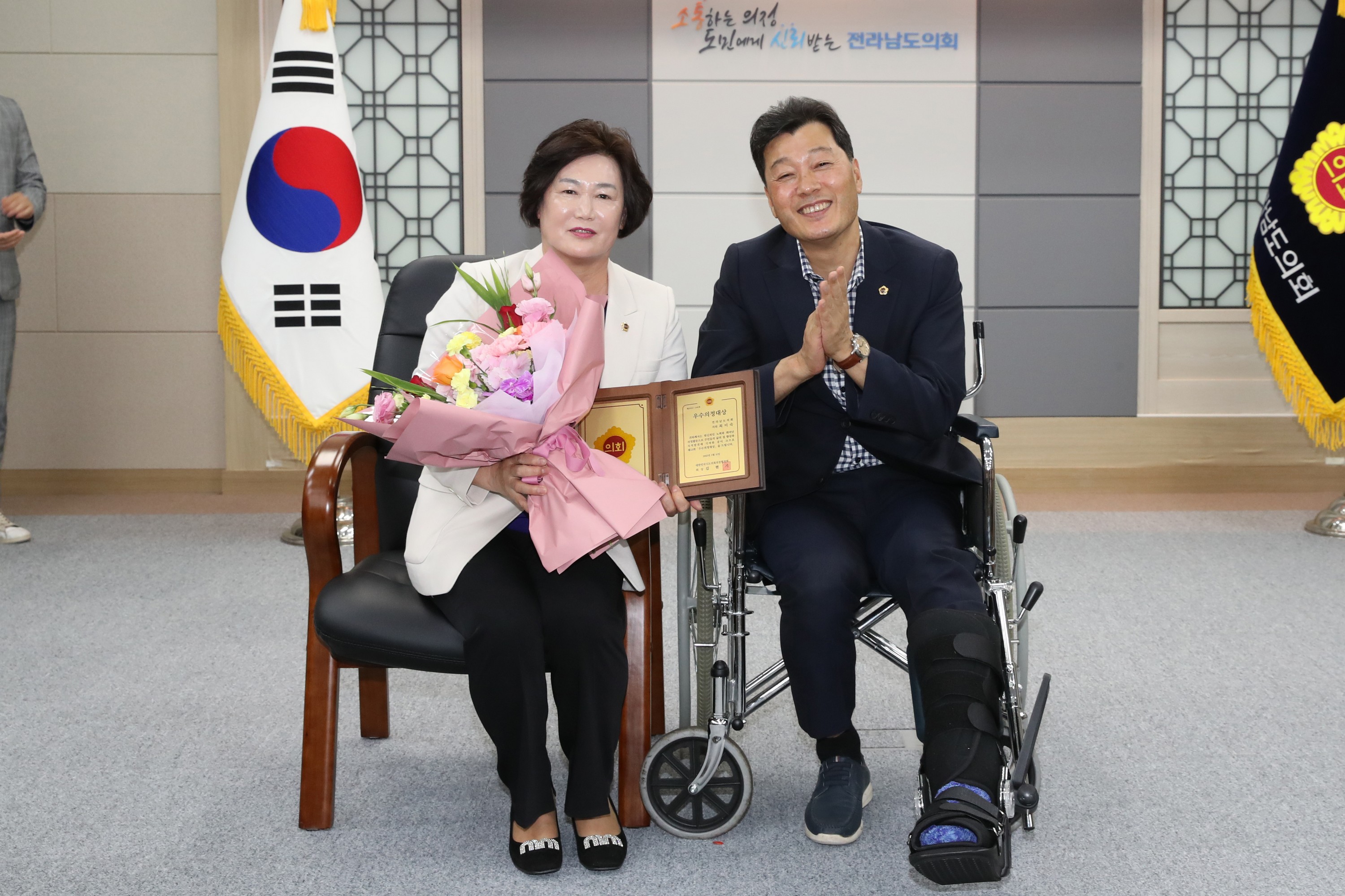 제13회 우수의정대상 시상식 첨부이미지 : 23년06월01일 제13회 우수의정대상 시상식 - 027.jpg