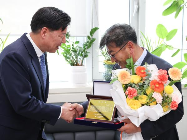 교육위위원회 부위원장 최정훈 감사패 전달식