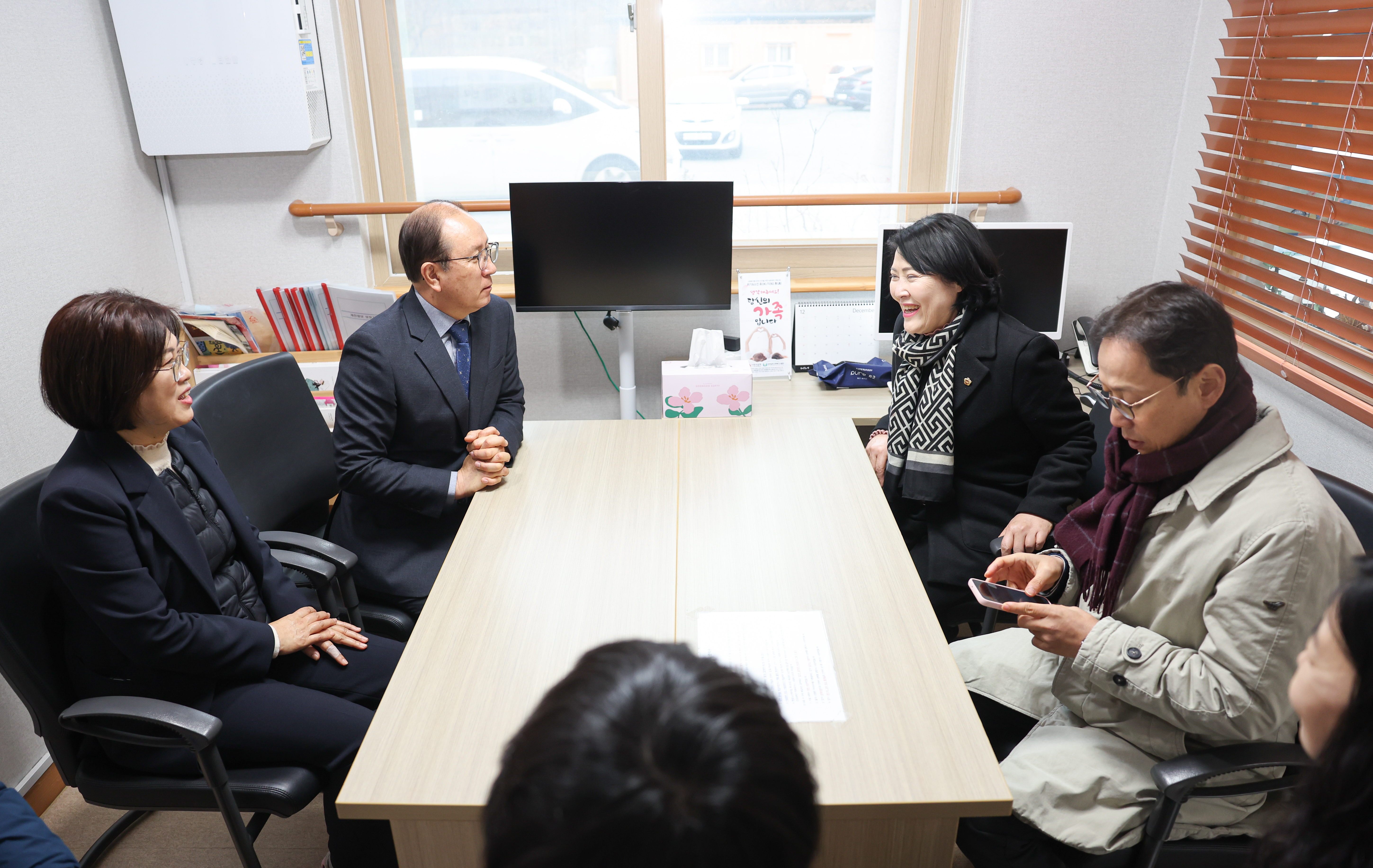 26년02월10일 경제관광위원회 위원장 설 맞이 사회복지시설 위문 (18)8