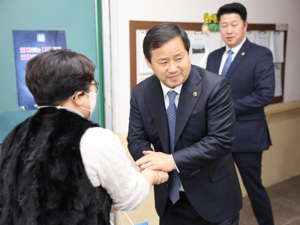 26년02월10일 설 맞이 사회복지시설 위문 (11) 9