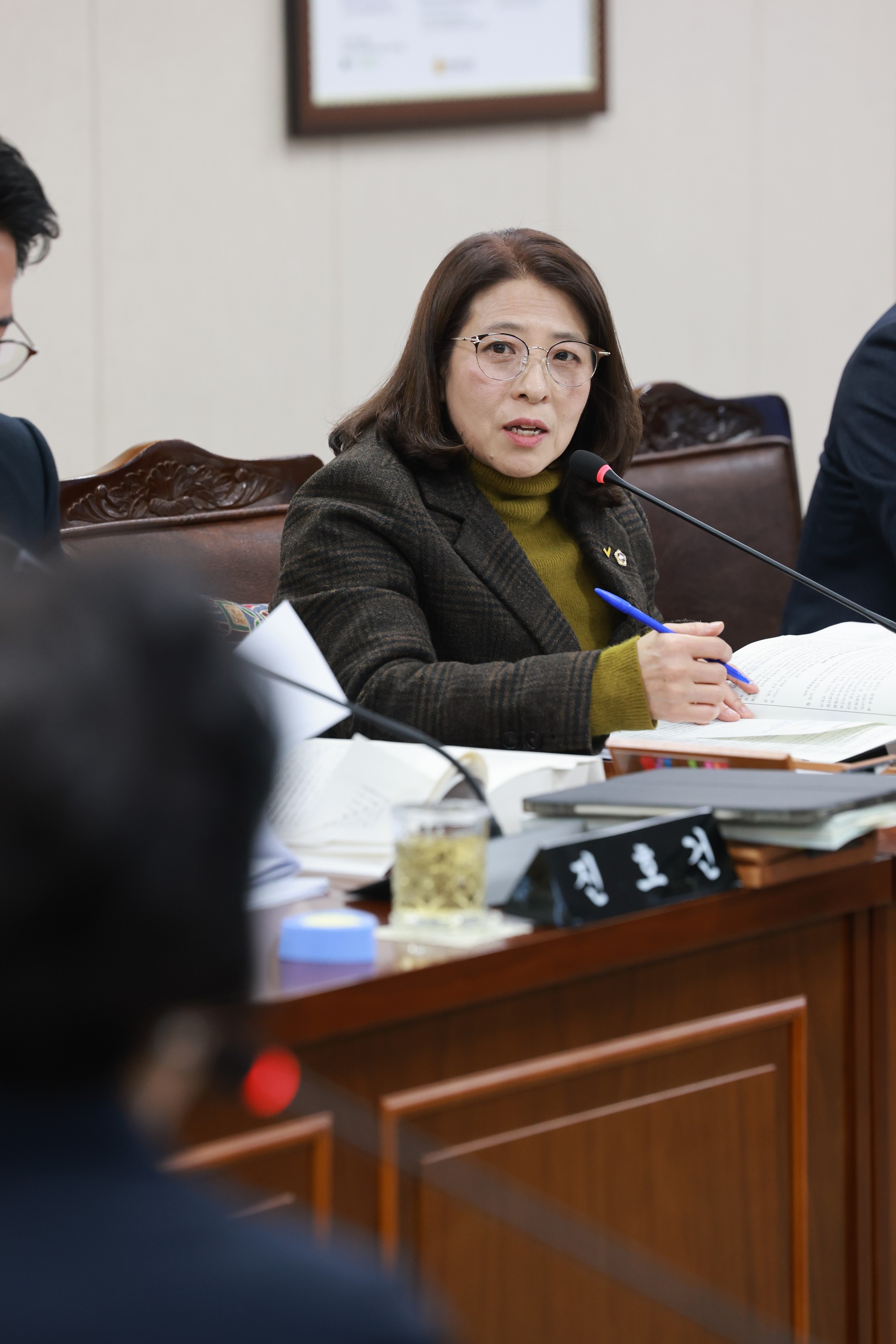 26년2월3일 (재)전라남도사회서비스원장 후보자 인사청문회 - 0366