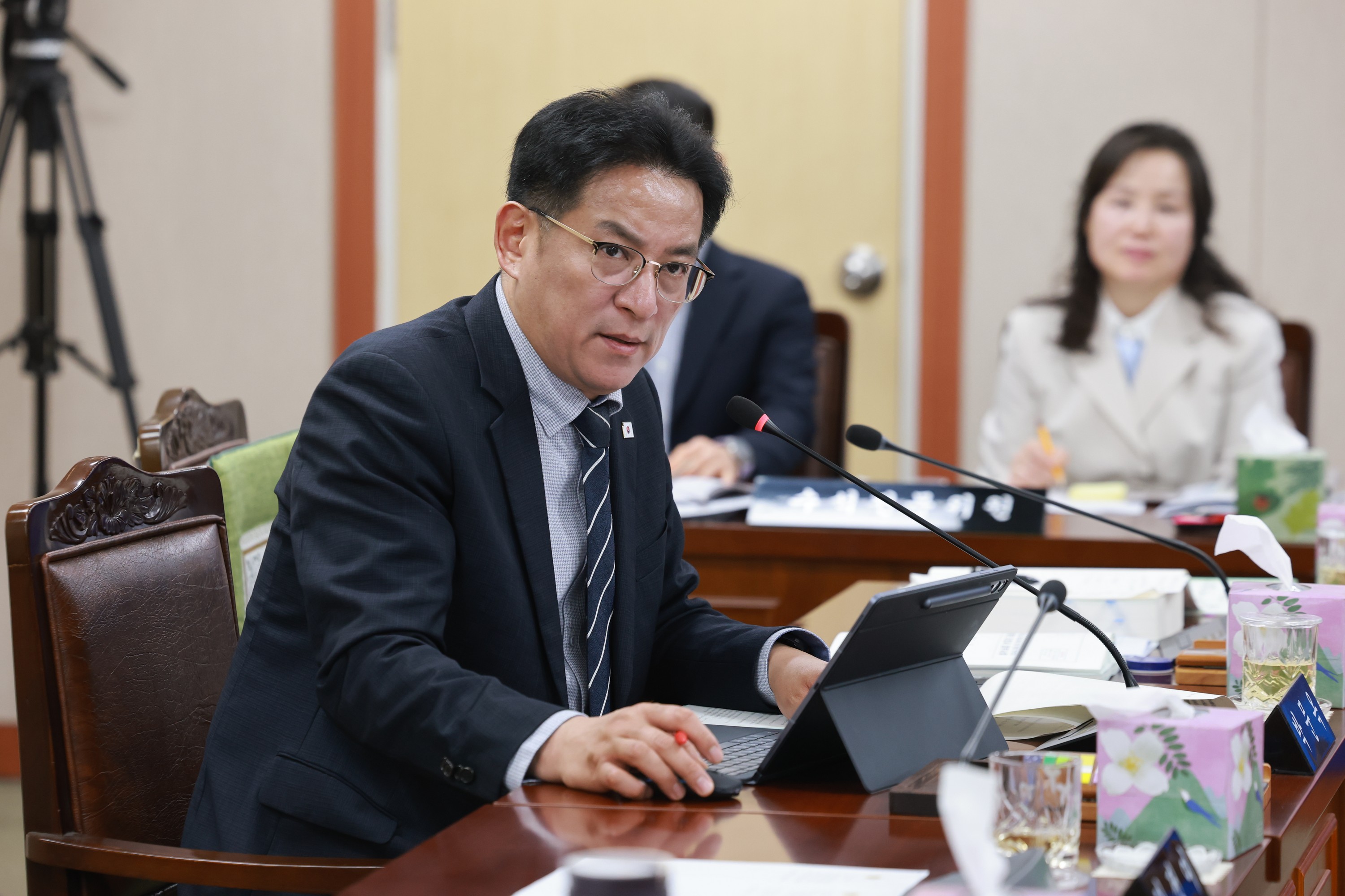 26년2월3일 (재)전라남도사회서비스원장 후보자 인사청문회 - 0445