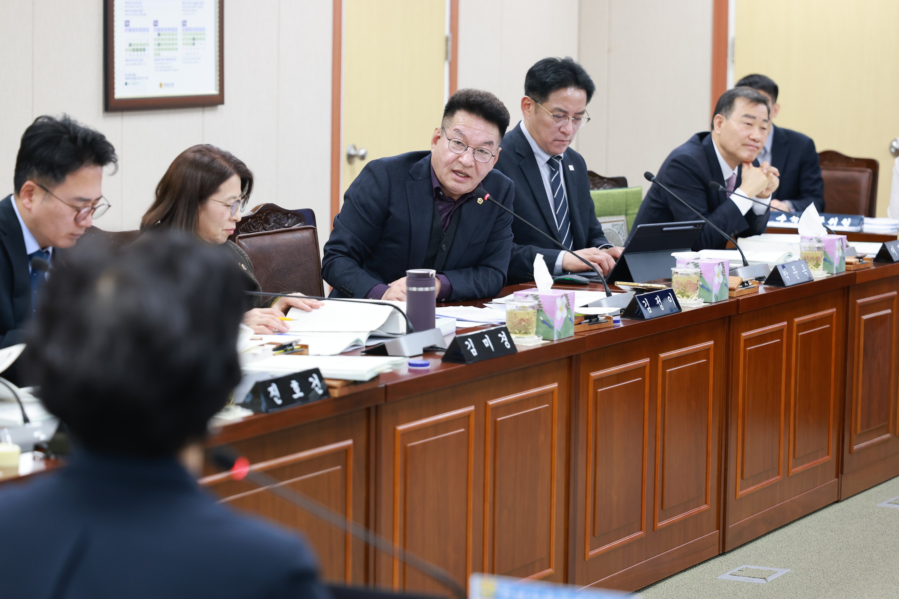 26년2월3일 (재)전라남도사회서비스원장 후보자 인사청문회 - 0224