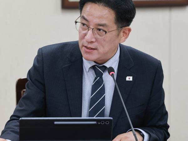 26년2월3일 (재)전라남도사회서비스원장 후보자 인사청문회 - 041 2