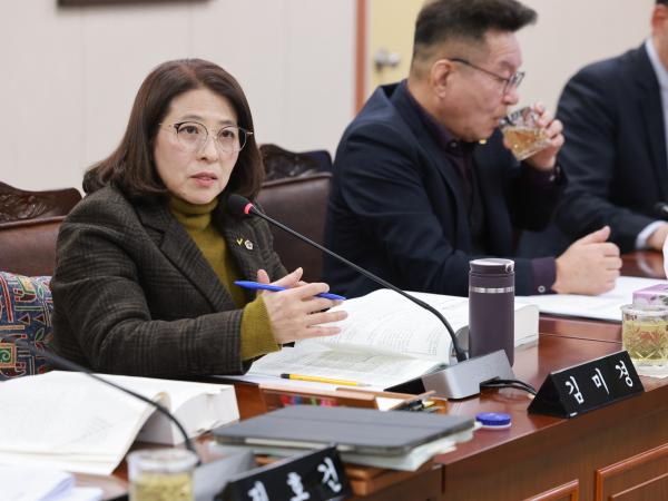 26년2월3일 (재)전라남도사회서비스원장 후보자 인사청문회 - 034 5