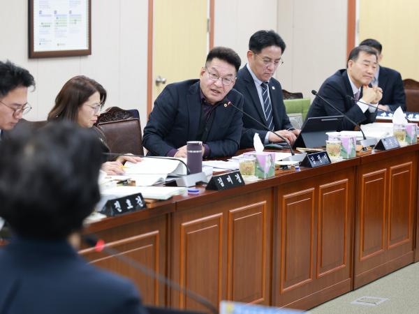 26년2월3일 (재)전라남도사회서비스원장 후보자 인사청문회 - 022 4