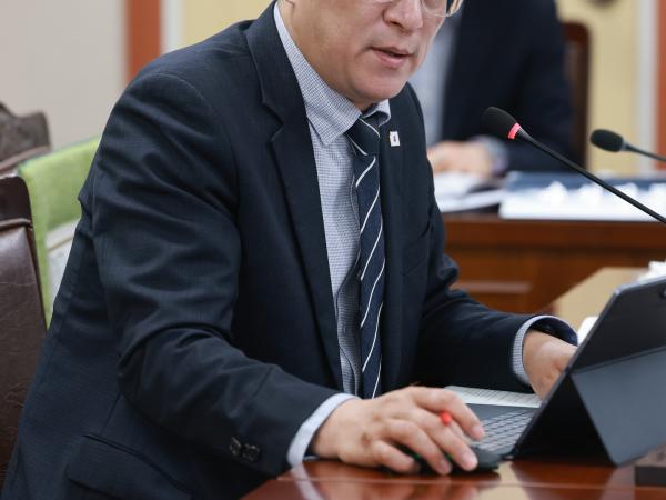 26년2월3일 (재)전라남도사회서비스원장 후보자 인사청문회 - 045 4