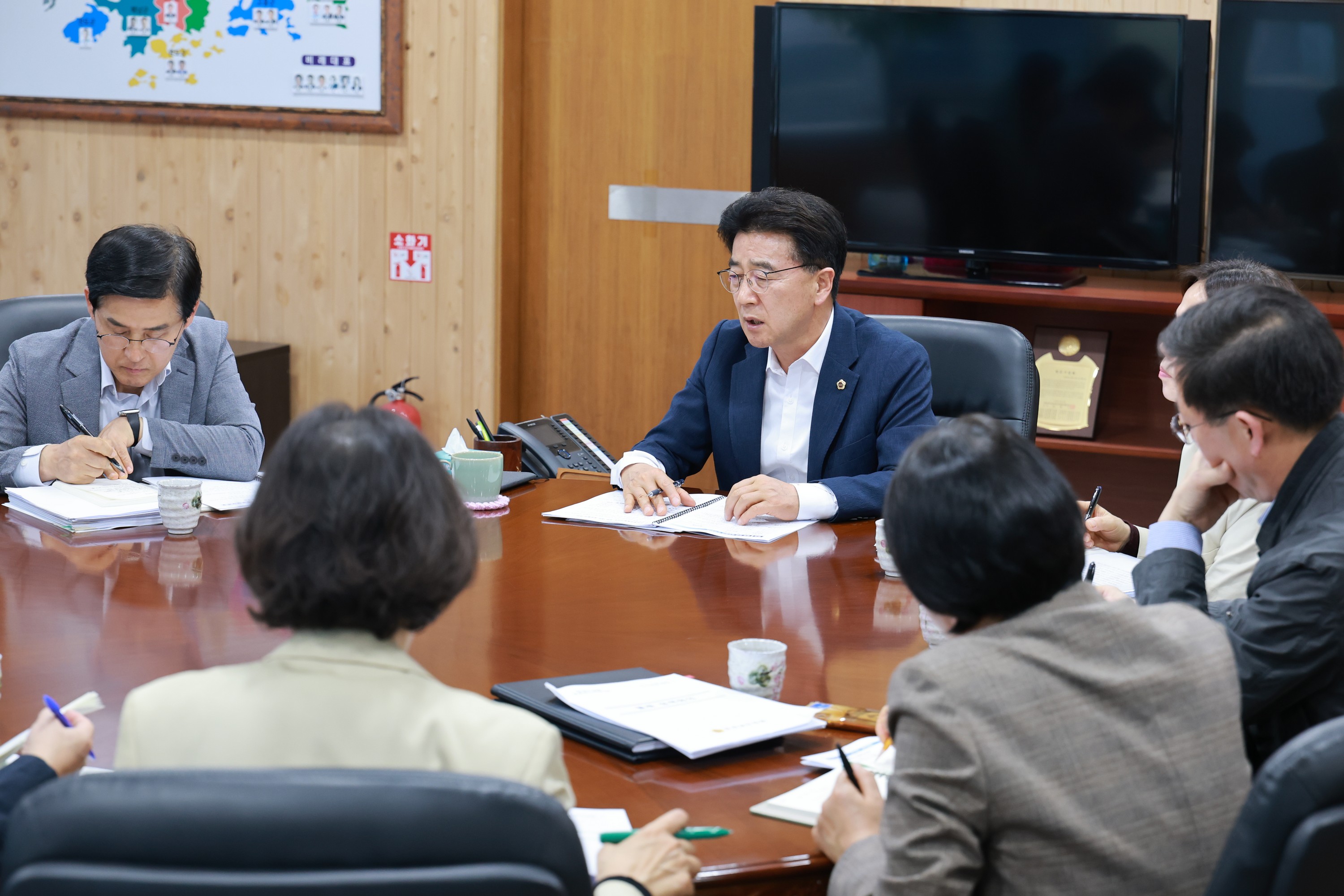 26년4월14일 4월 월례정책회의 - 0519