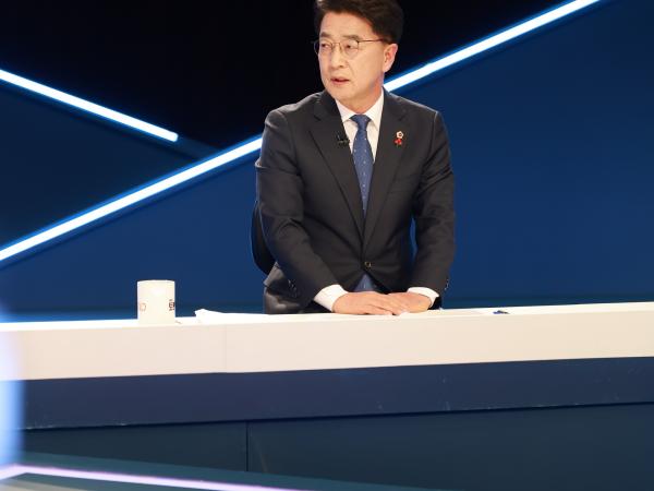 26년1월27일 광주KBS 생방송 토론740 - 018 7