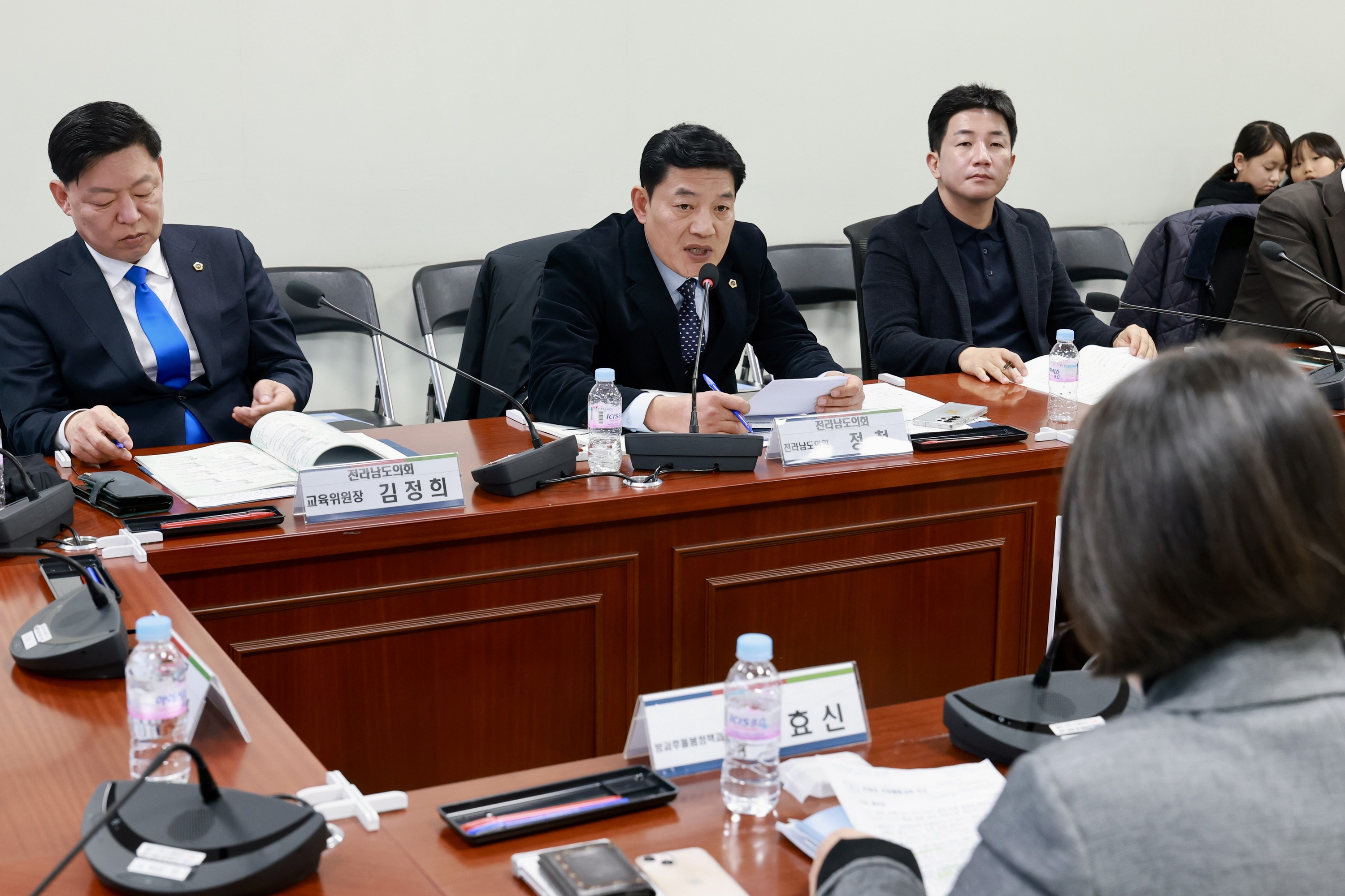 26년1월20일 지역사회와 함께하는 온동네 돌봄학교 운영을 위한 정책토론회 - 0343