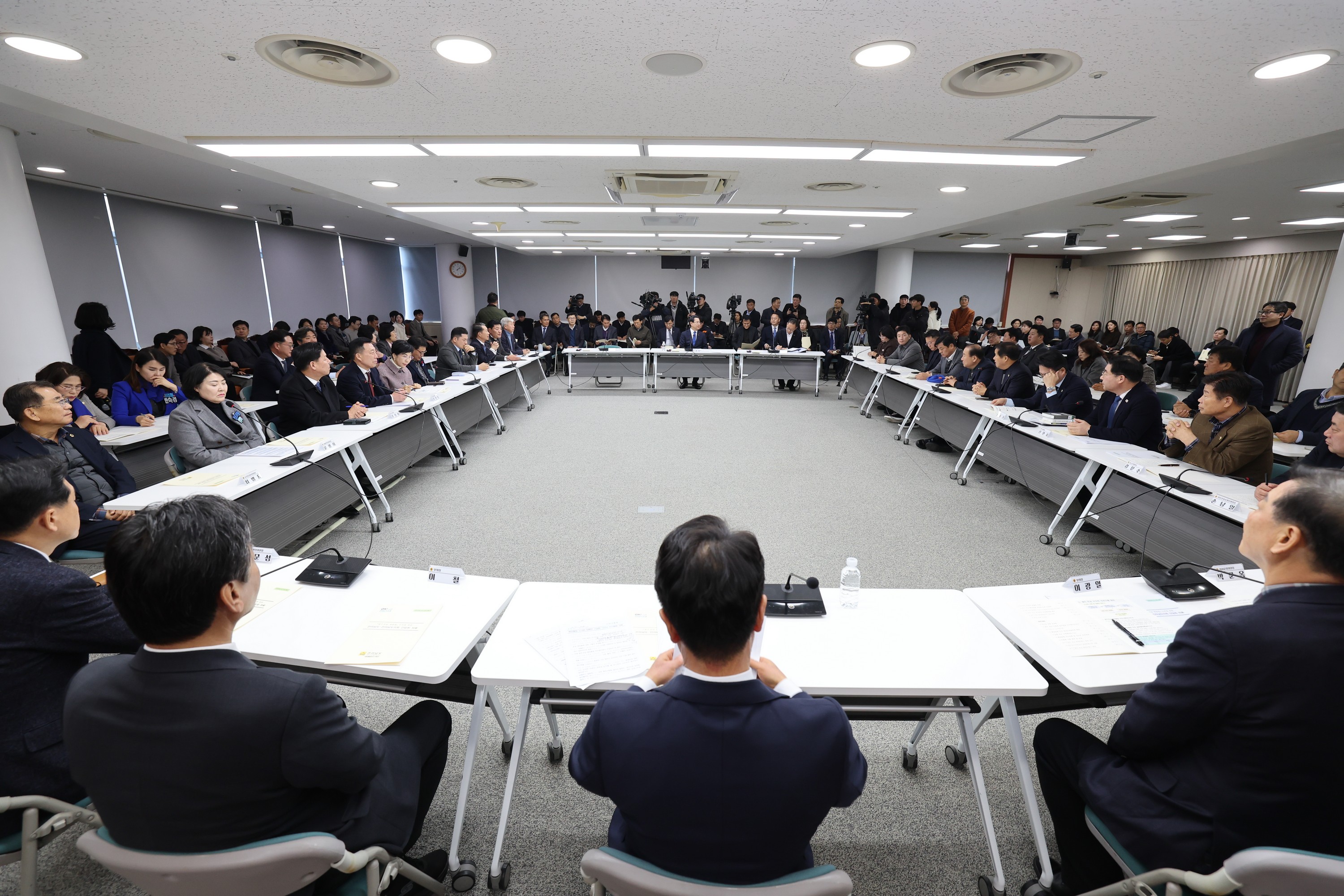 26년1월13일 광주_전남 행정통합 관련 도의회-집행부 간담회 - 0023