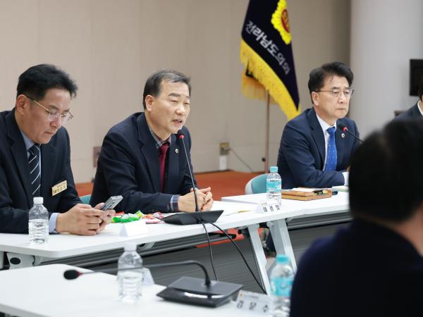 26년1월13일 광주_전남 행정통합 관련 도의회-집행부 간담회 - 159 5