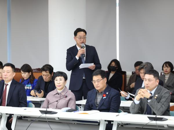 26년1월13일 광주_전남 행정통합 관련 도의회-집행부 간담회 - 013 6