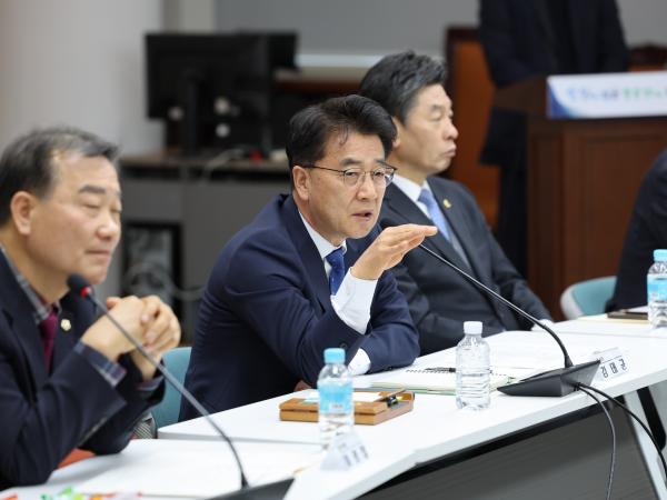 26년1월13일 광주_전남 행정통합 관련 도의회-집행부 간담회 - 055 4