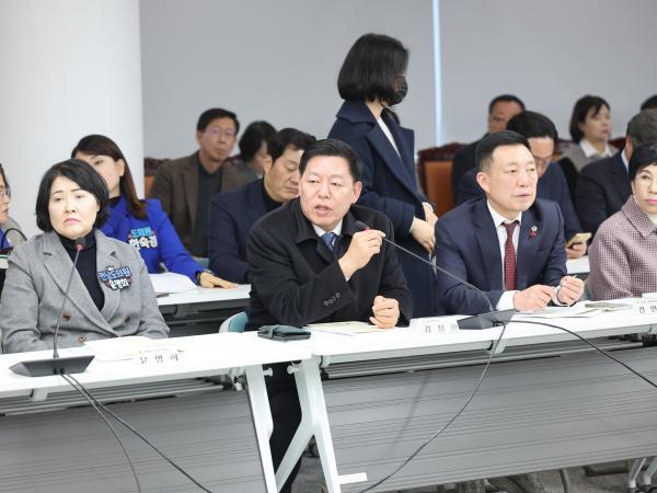 26년1월13일 광주_전남 행정통합 관련 도의회-집행부 간담회 - 016 4