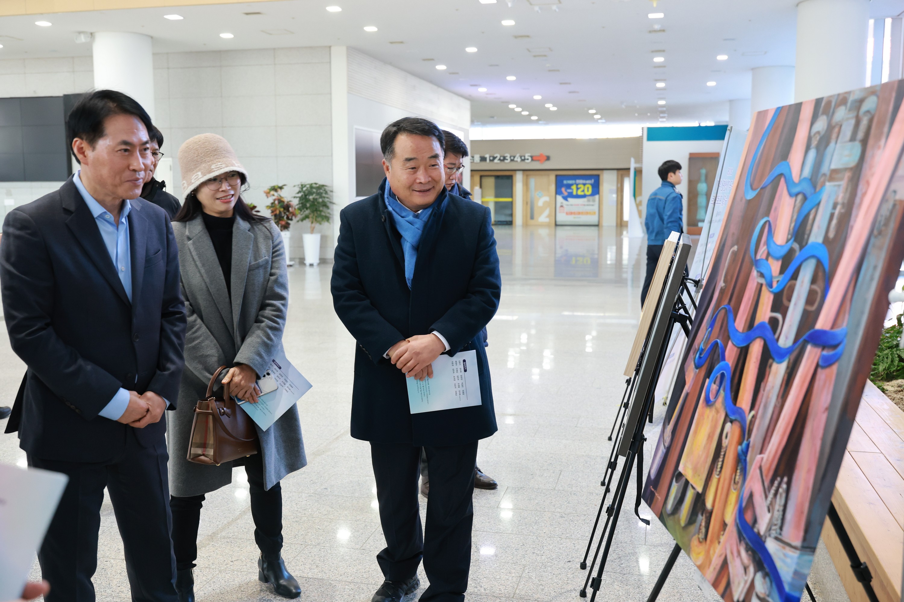 26년01월06일 여수국가산단 위기극복을 위한 미술 전시회 - 0137