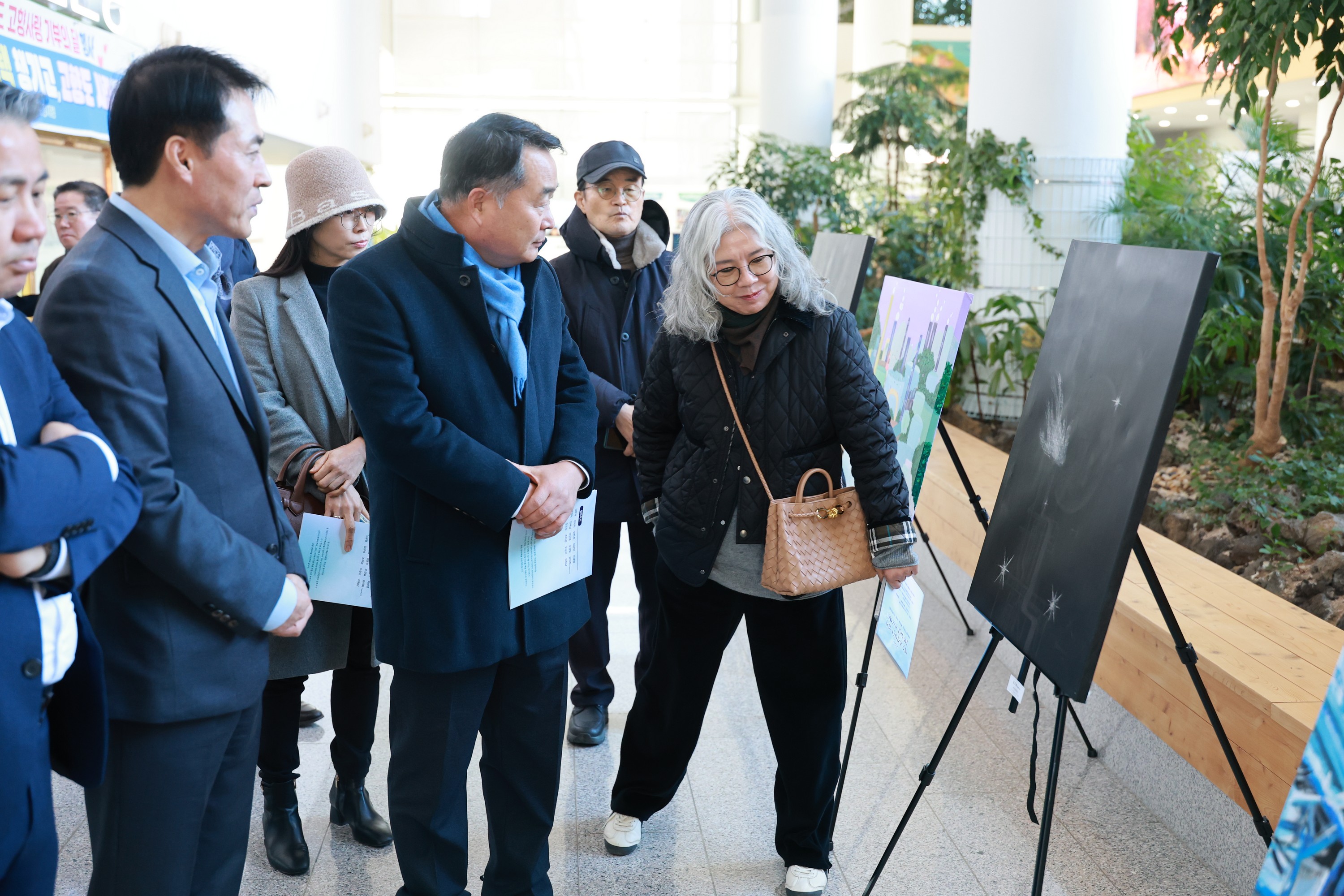 26년01월06일 여수국가산단 위기극복을 위한 미술 전시회 - 0158