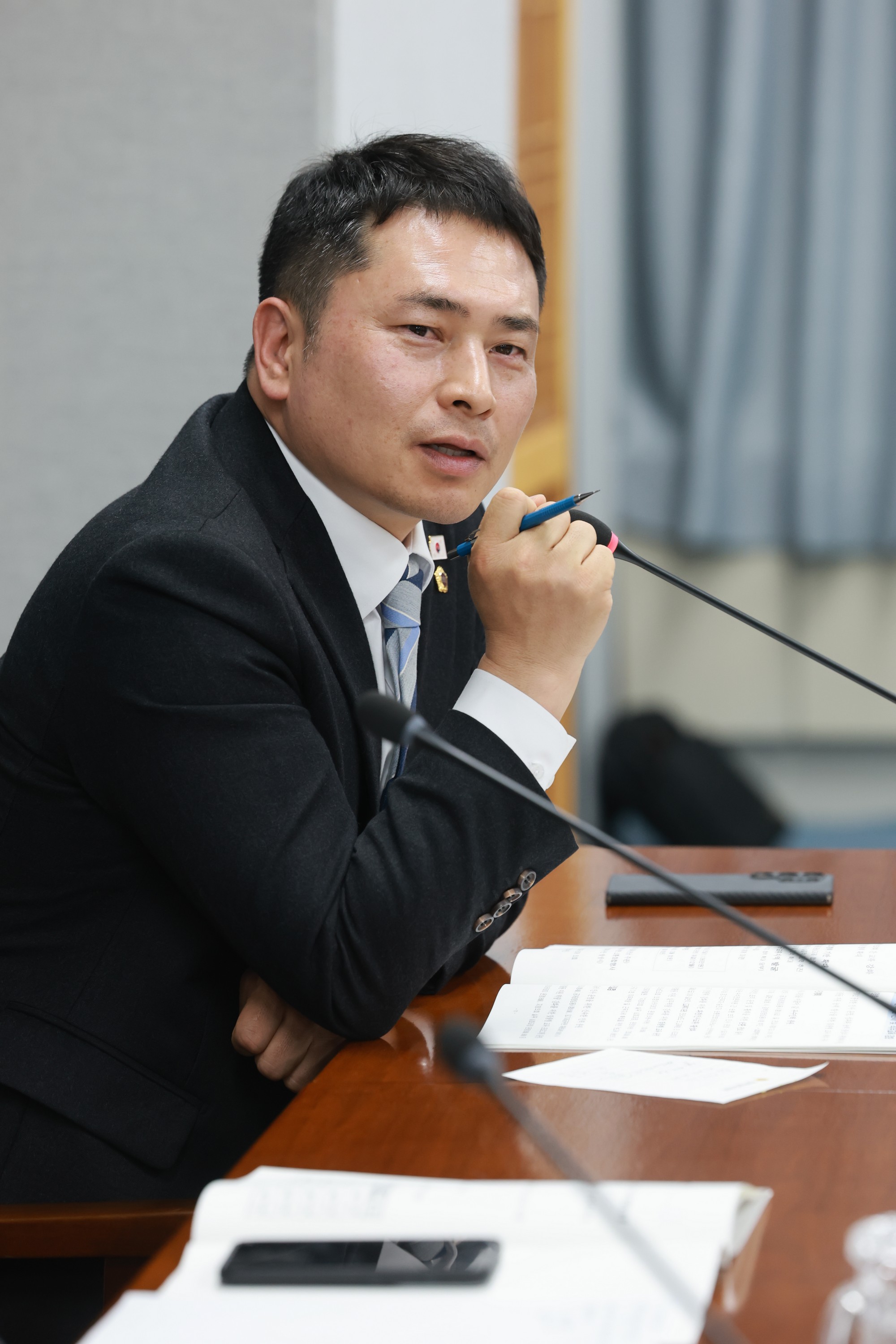 26년1월30일 제396회 임시회 의회운영위원회 업무보고 등 회의 - 0398