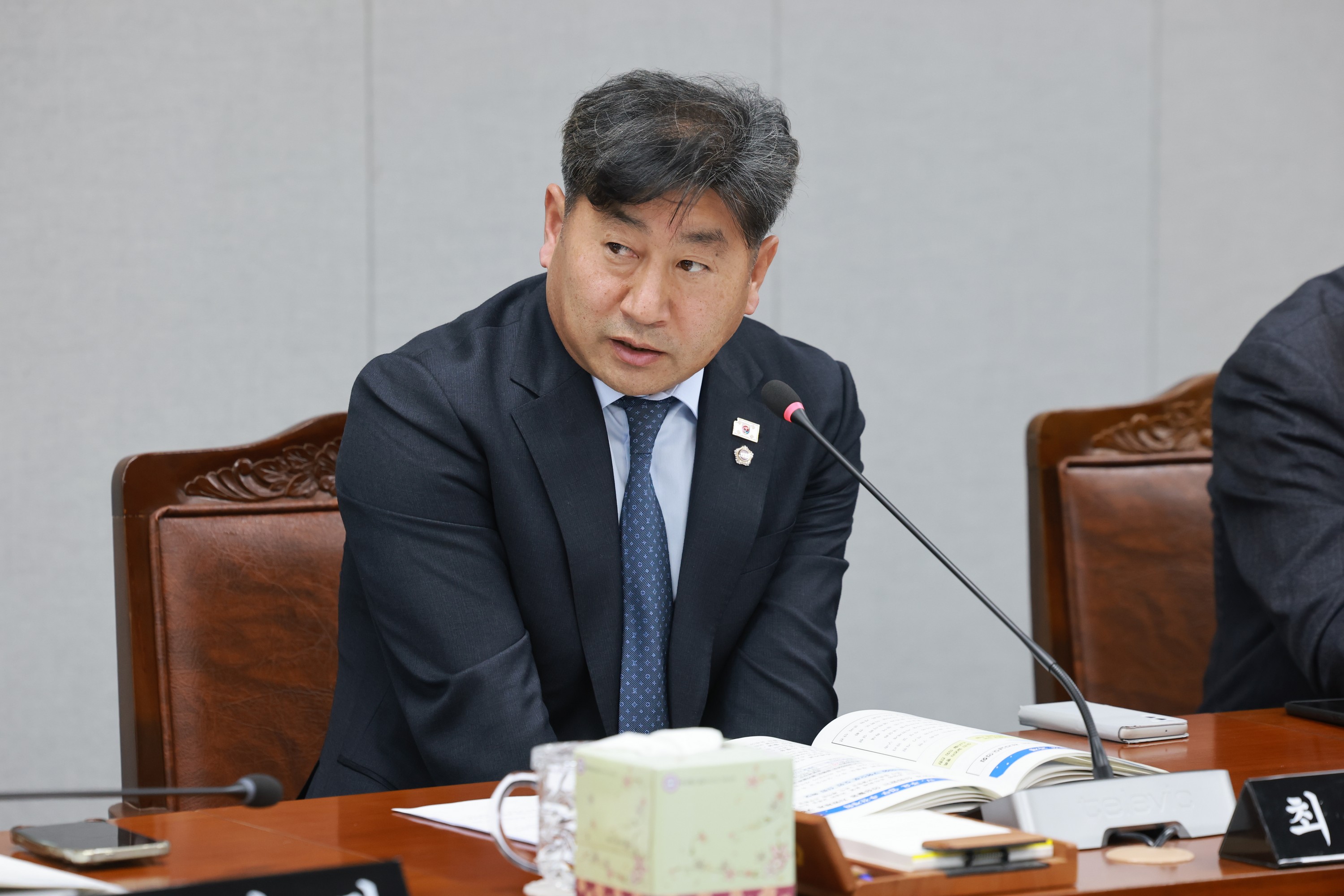 26년1월30일 제396회 임시회 의회운영위원회 업무보고 등 회의 - 0403