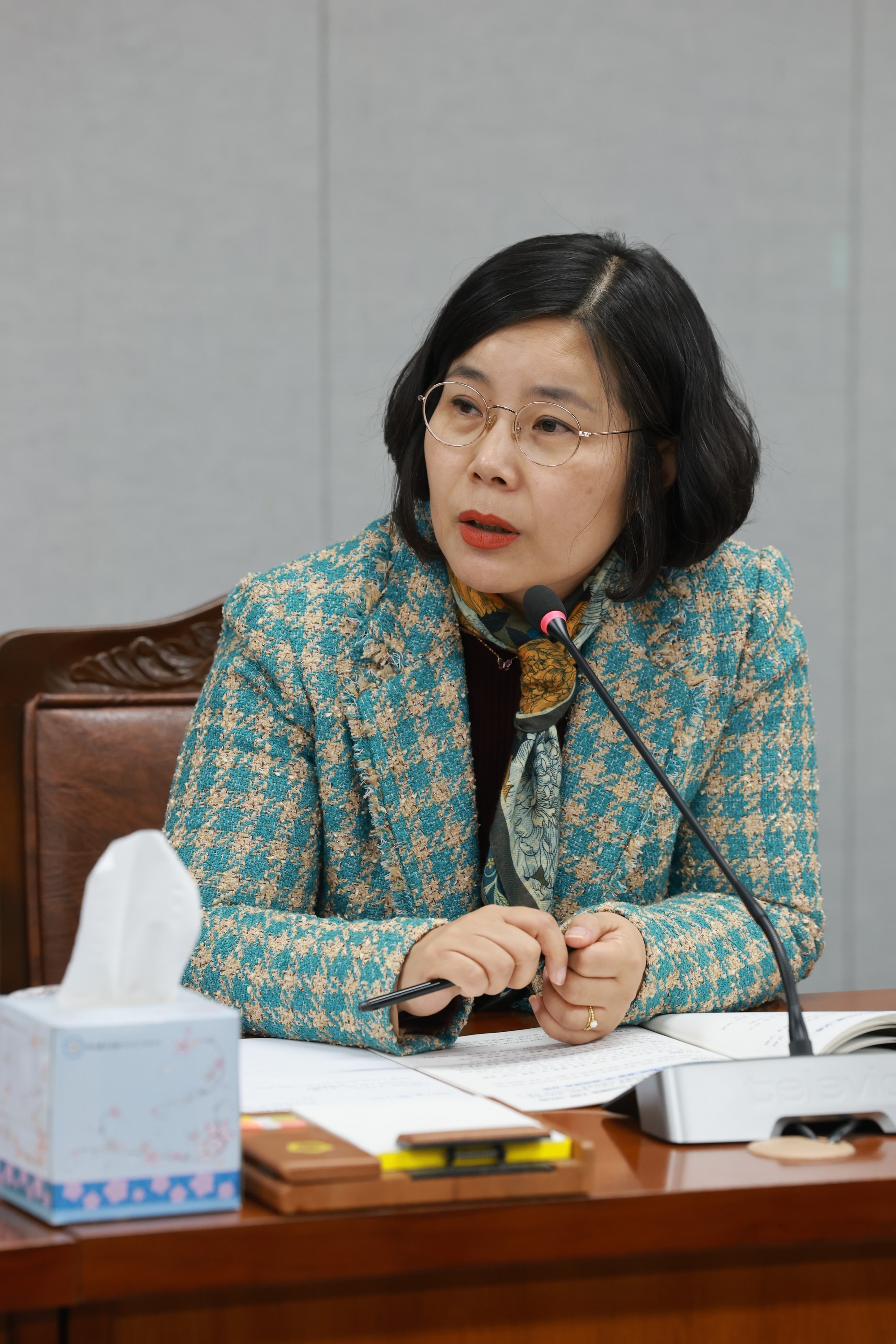 26년1월30일 제396회 임시회 의회운영위원회 업무보고 등 회의 - 0331