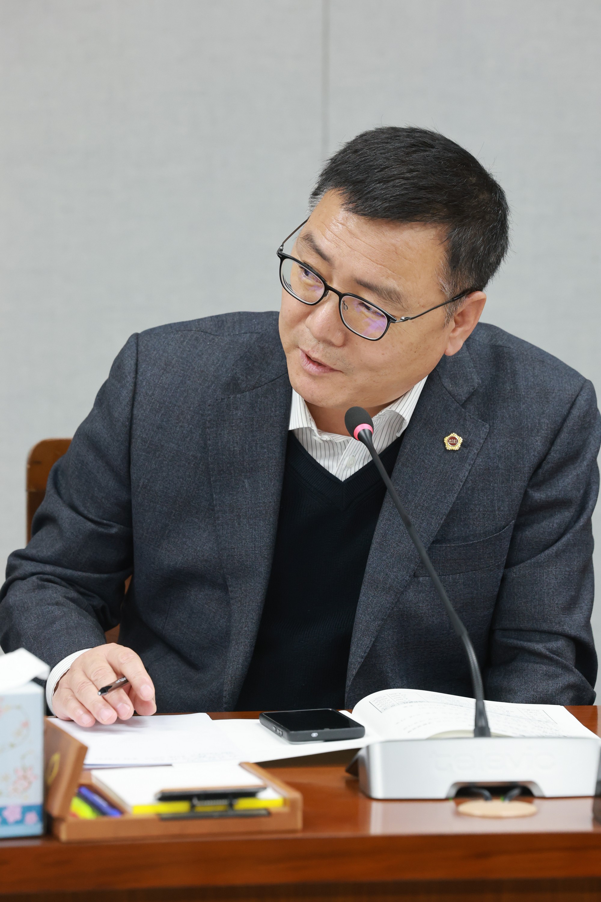 26년1월30일 제396회 임시회 의회운영위원회 업무보고 등 회의 - 0231