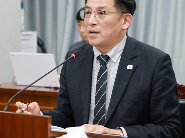 26년1월30일 제396회 임시회 의회운영위원회 업무보고 등 회의 - 009 4