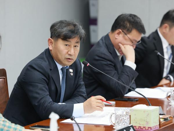 26년1월30일 제396회 임시회 의회운영위원회 업무보고 등 회의 - 043 5