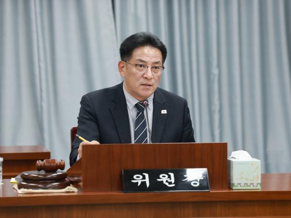 26년1월30일 제396회 임시회 의회운영위원회 업무보고 등 회의 - 049 9