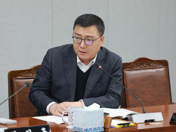 26년1월30일 제396회 임시회 의회운영위원회 업무보고 등 회의 - 021 5