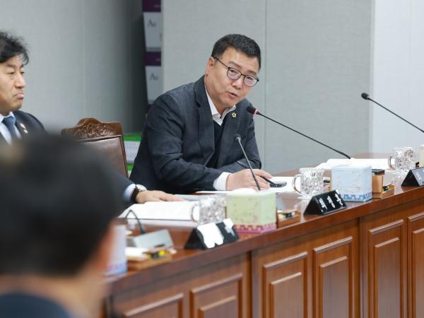 26년1월30일 제396회 임시회 의회운영위원회 업무보고 등 회의 - 027 6