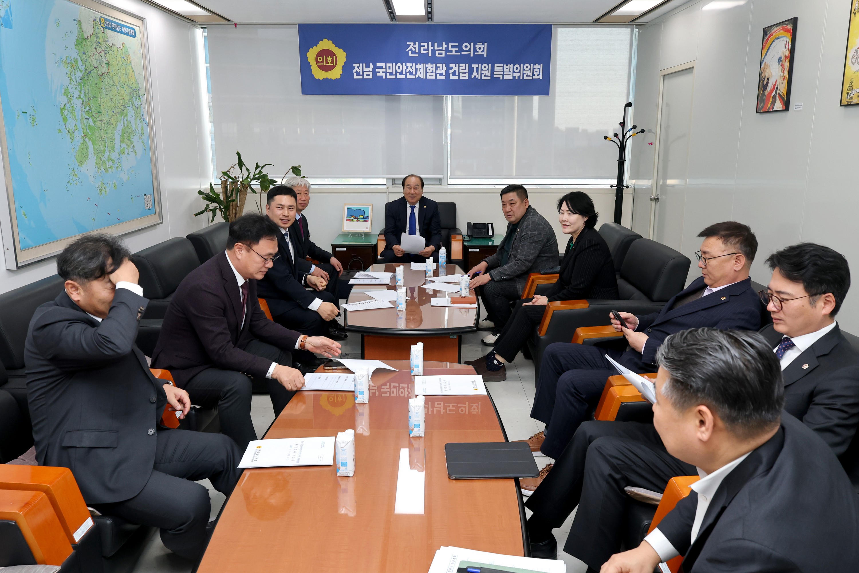 26년3월4일 전남국민안전체험관 건립 지원 특별위원회 간담회 - 0036