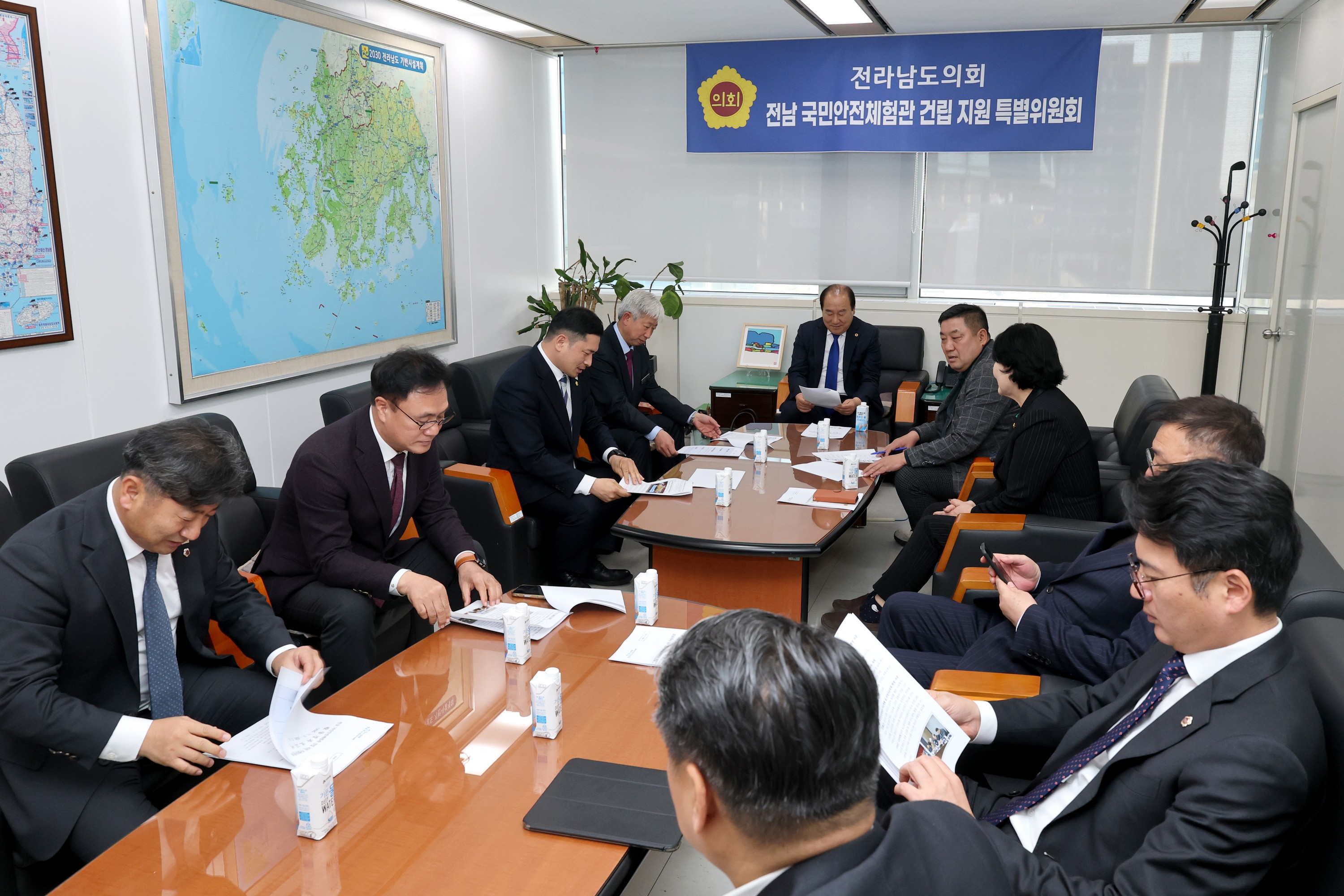 26년3월4일 전남국민안전체험관 건립 지원 특별위원회 간담회 - 0042