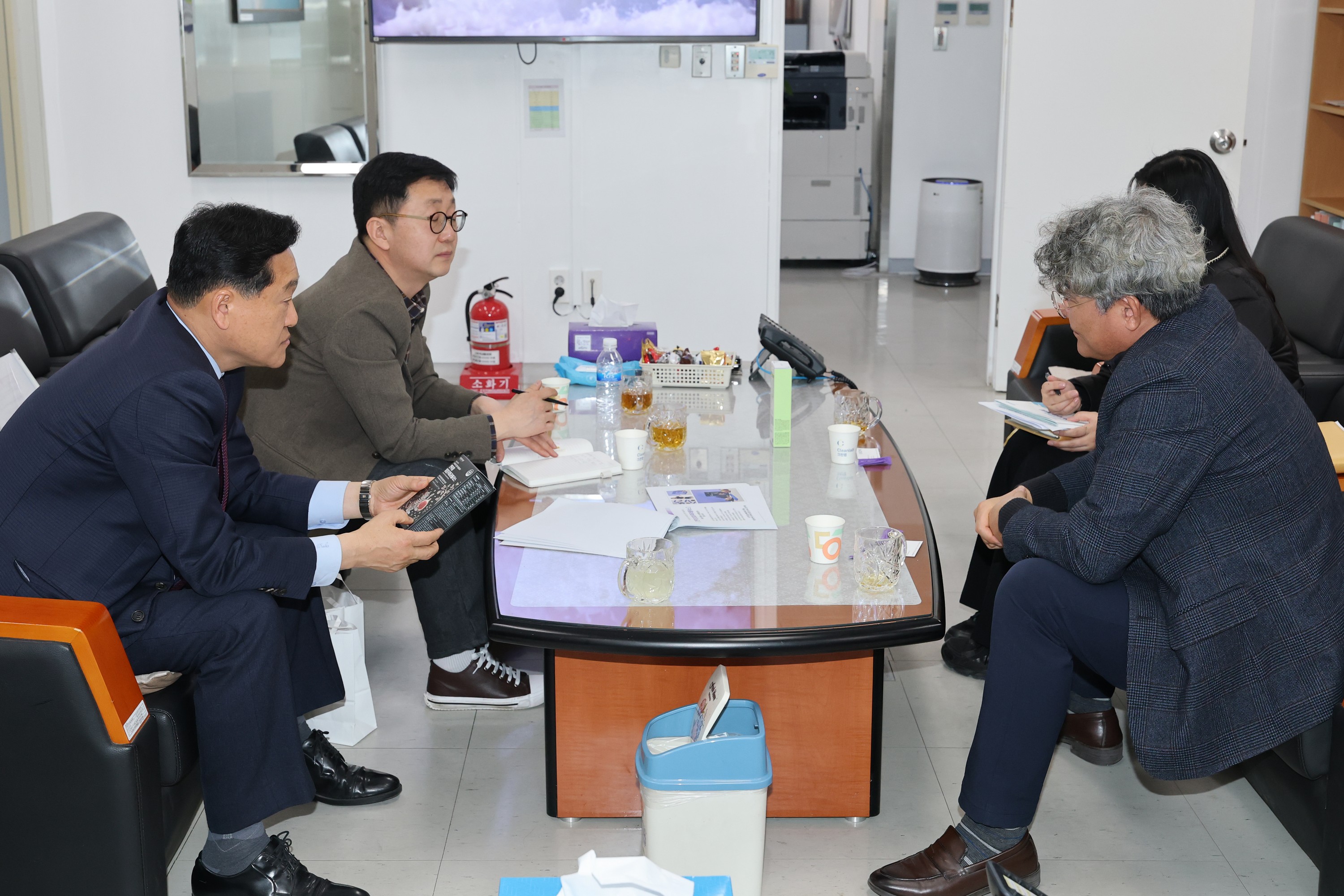 26년3월5일 지역 생산품 수출 관련 간담회 - 0034