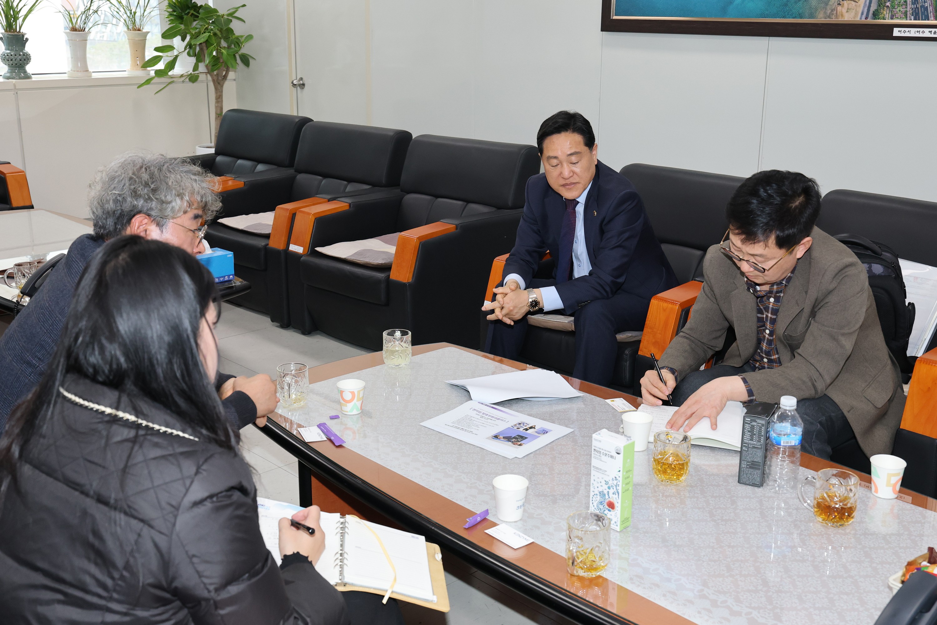 26년3월5일 지역 생산품 수출 관련 간담회 - 0013