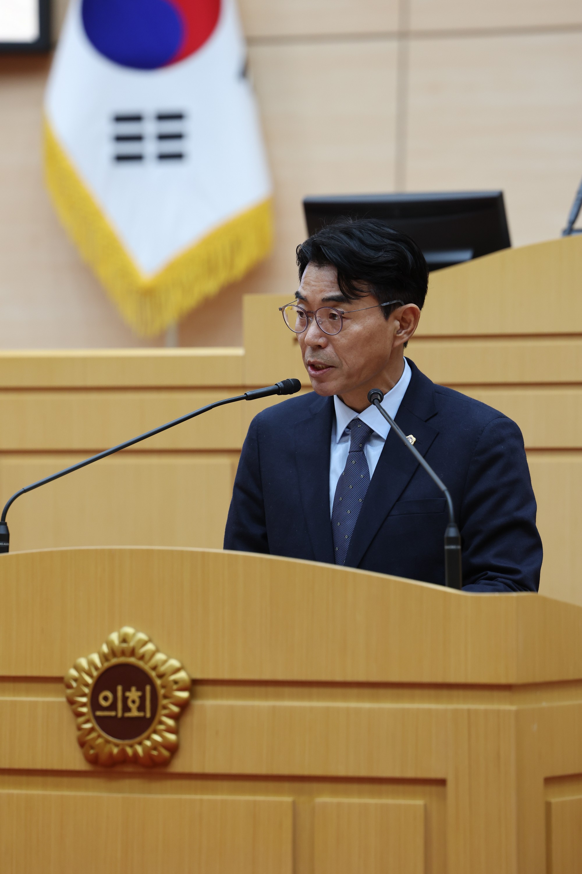 제386회 제2차 정례회 제3차 본회의 첨부이미지 : 24년12월05일 제386회 제2차 정례회 제3차 본회의 - 129.jpg