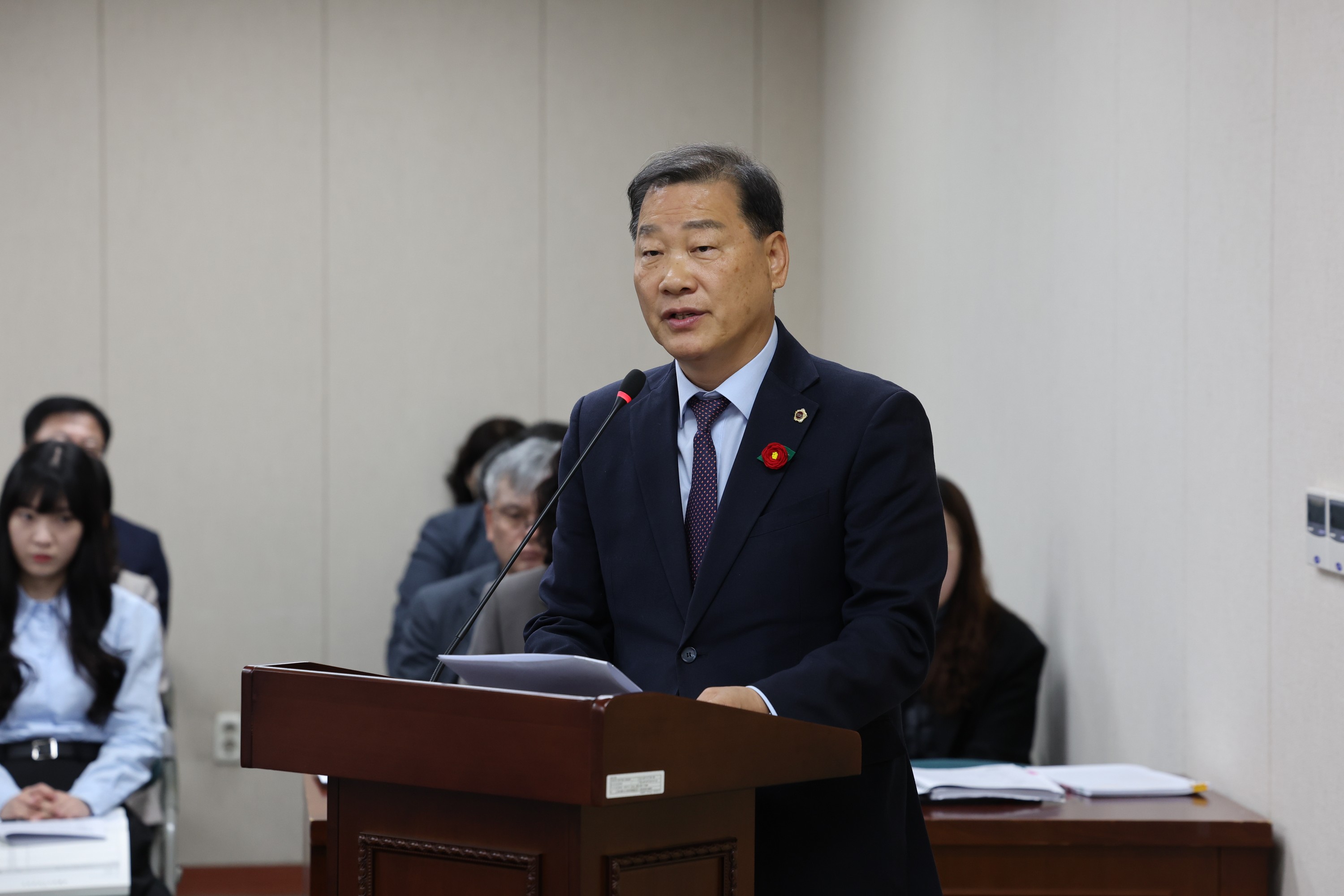 제386회 정례회 보건복지환경위원회 회의 첨부이미지 : 24년11월21일 제386회 정례회 보건복지환경위원회 회의 - 040.jpg