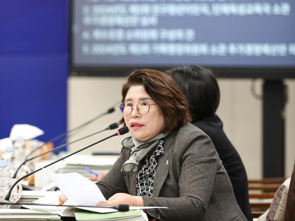 제386회 제2차 정례회 제3차 기획행정위원회 회의 첨부이미지 : 24년11월21일 제386회 제2차 정례회 제3차 기획행정위원회 회의_23.jpg