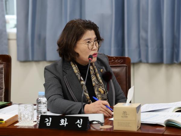 제386회 정례회 기획행정위원회 회의 첨부이미지 : 24년11월25일 제386회 정례회 기획행정위원회 회의 - 053.jpg