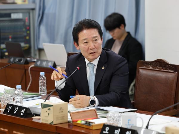 제386회 정례회 기획행정위원회 회의 첨부이미지 : 24년11월25일 제386회 정례회 기획행정위원회 회의 - 068.jpg