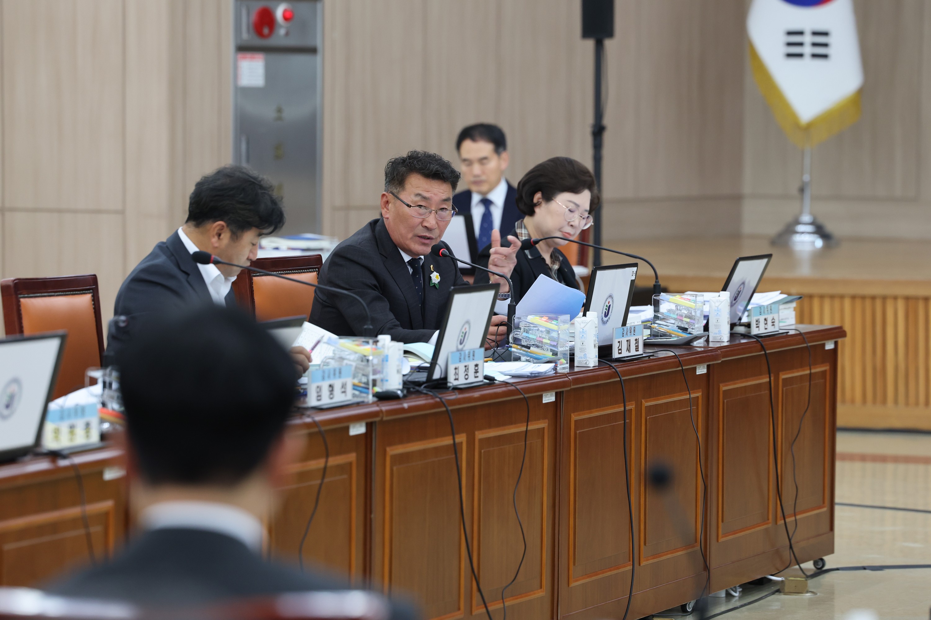 제386회 정례회 교육위원회 행정사무감사 첨부이미지 : 24년11월12일 제386회 정례회 교육위원회 행정사무감사 - 028.jpg