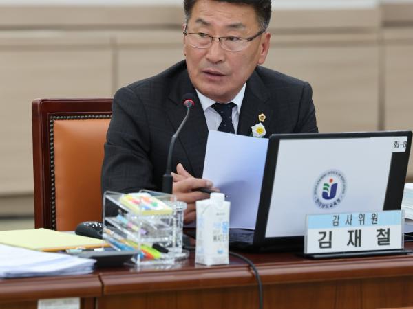 제386회 정례회 교육위원회 행정사무감사 첨부이미지 : 24년11월12일 제386회 정례회 교육위원회 행정사무감사 - 034.jpg